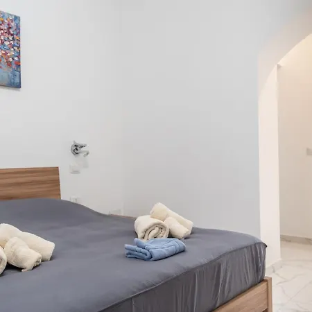 Dommo Amalia Apartment *